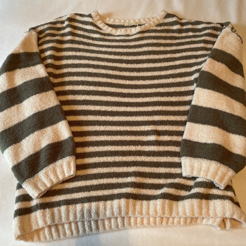 Easel sweater